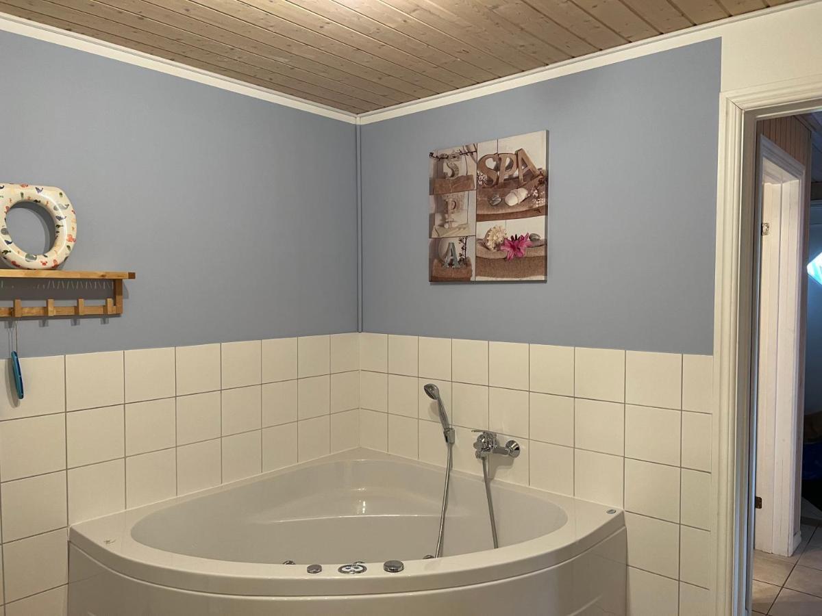 Blaues Haus am See Wendisch Rietz Exterior foto