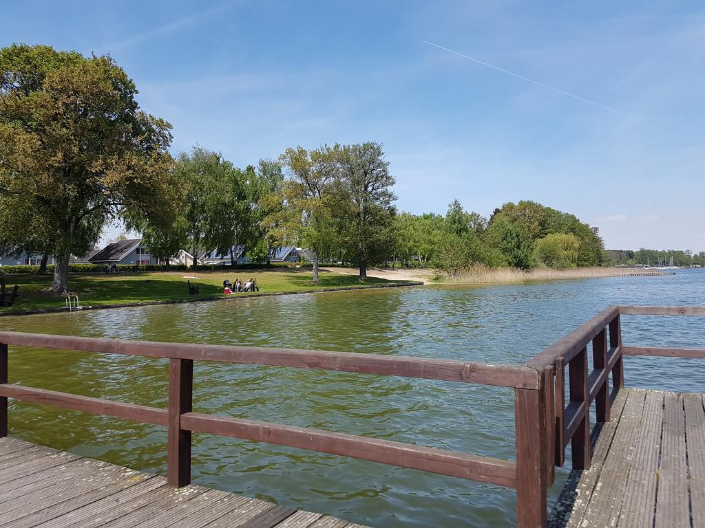 Blaues Haus am See Wendisch Rietz Exterior foto